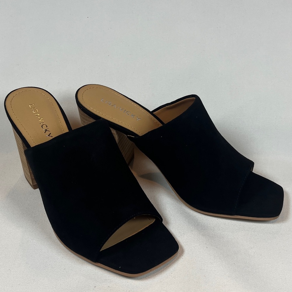 Lisa Vicky Virtue Black Suede Open Toe Mule Block Heel Sandals 7.5 NIB